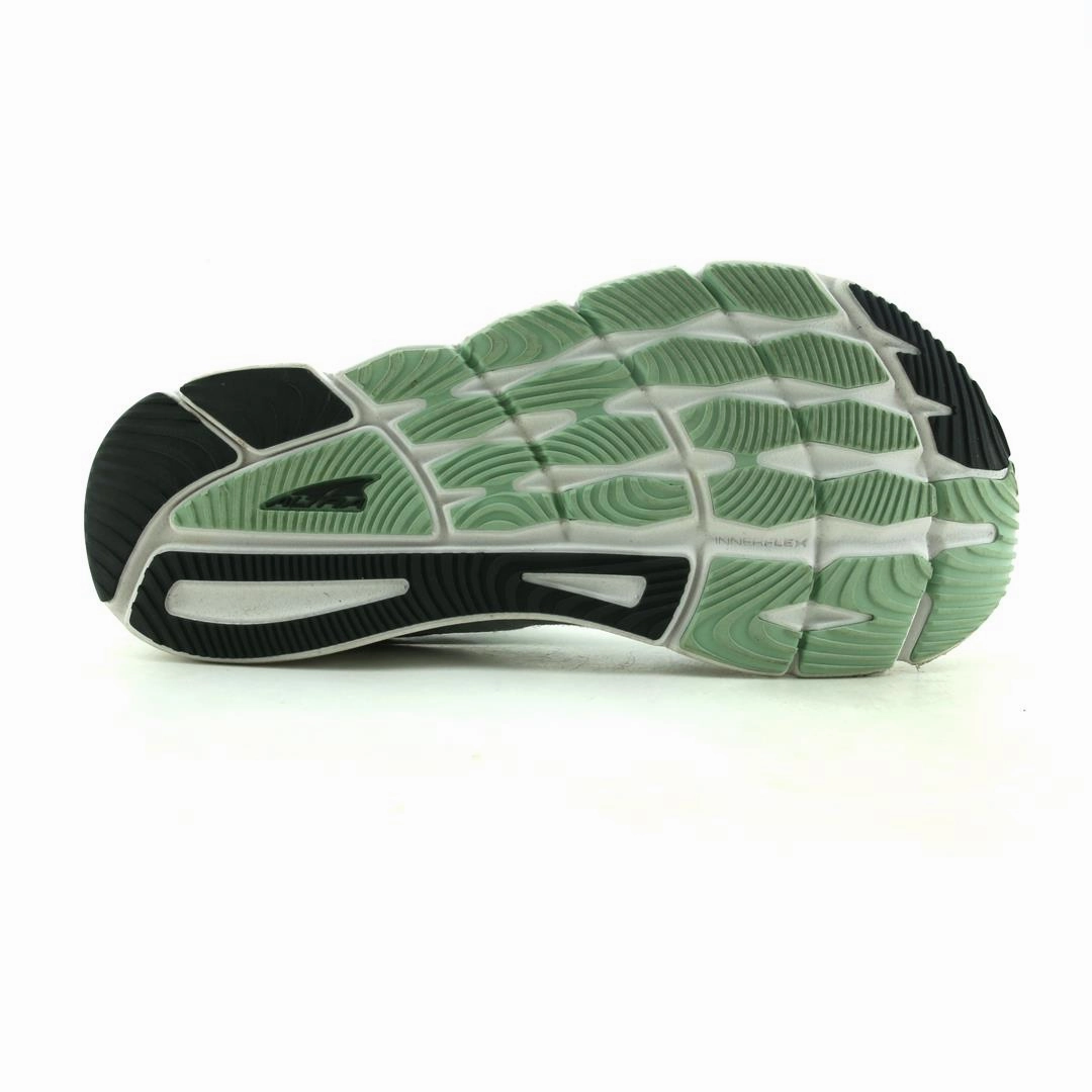 ALTRA TORIN 6 lightweight athletic shoe look