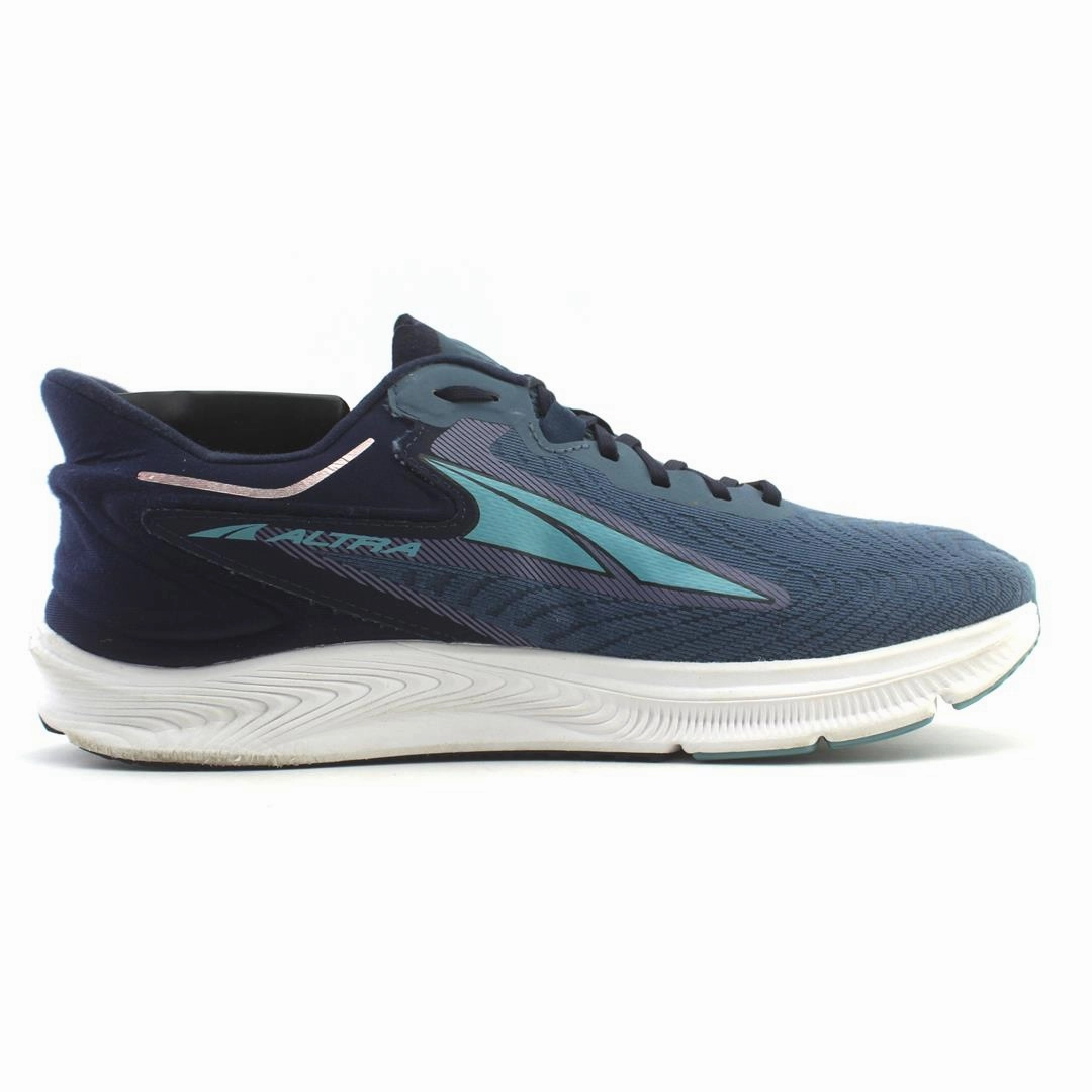 ALTRA TORIN 6 lightweight athletic shoe look