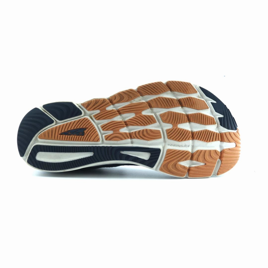ALTRA TORIN 6 lightweight athletic shoe look