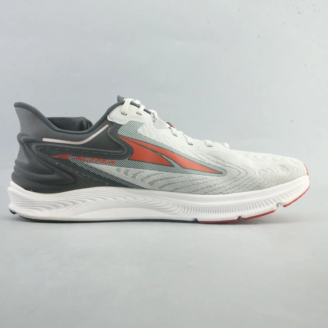 ALTRA TORIN 6 lightweight athletic shoe look