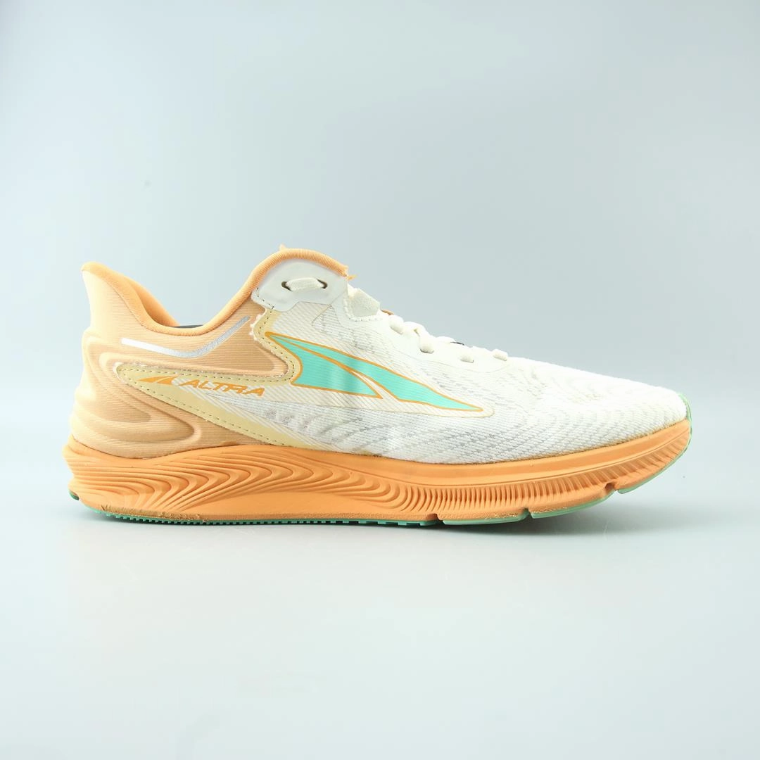 ALTRA TORIN 6 lightweight athletic shoe look