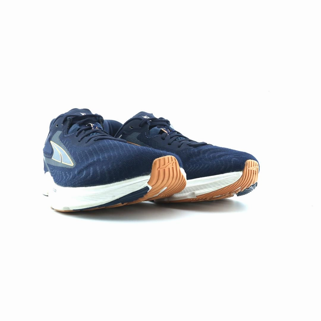 ALTRA TORIN 6 lightweight athletic shoe look