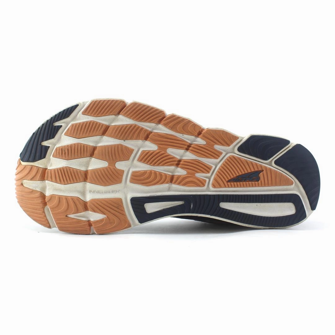 ALTRA TORIN 6 lightweight athletic shoe look