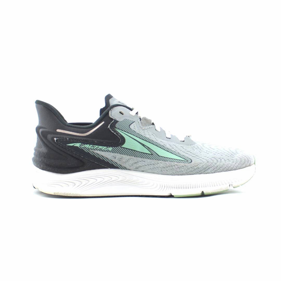 ALTRA TORIN 6 lightweight athletic shoe look