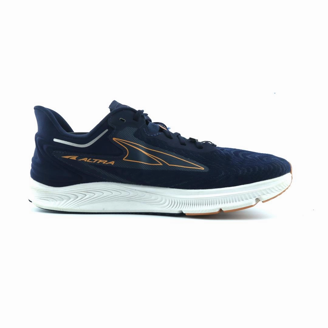 ALTRA TORIN 6 lightweight athletic shoe look