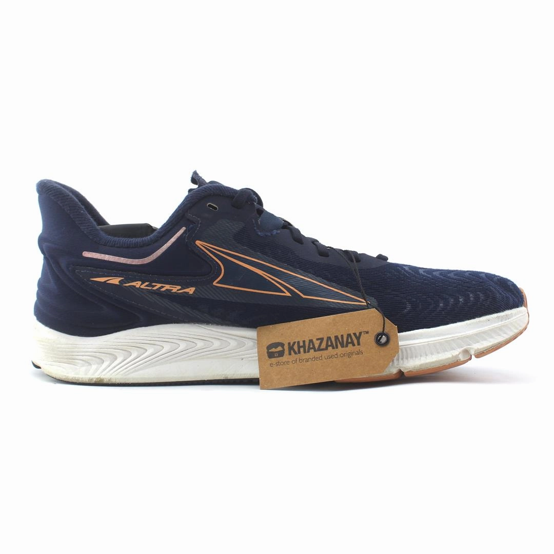 ALTRA TORIN 6 lightweight athletic shoe look