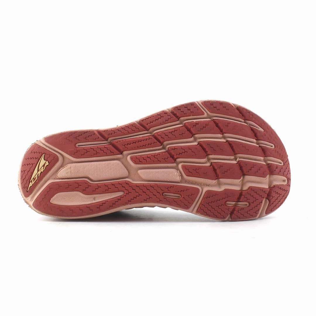 ALTRA TORIN 7 lightweight athletic shoe look