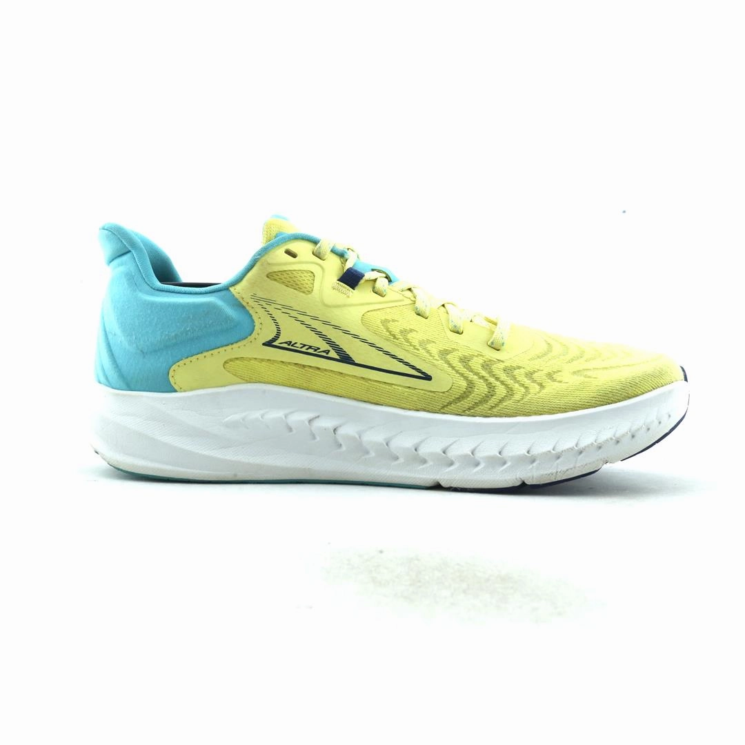 ALTRA TORIN 7 lightweight athletic shoe look