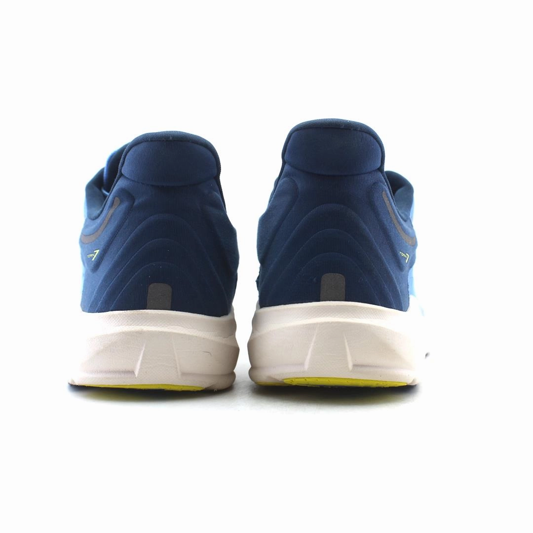 ALTRA TORIN 7 lightweight athletic shoe look