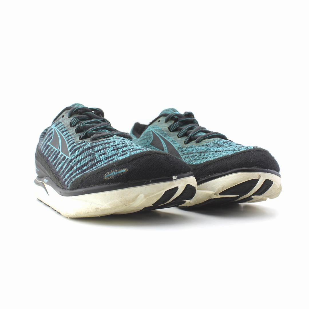 ALTRA TORIN KNIT 3.5 lightweight athletic shoe look