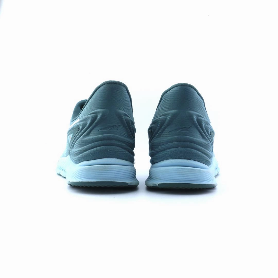 ALTRA TROIN 6 lightweight athletic shoe look