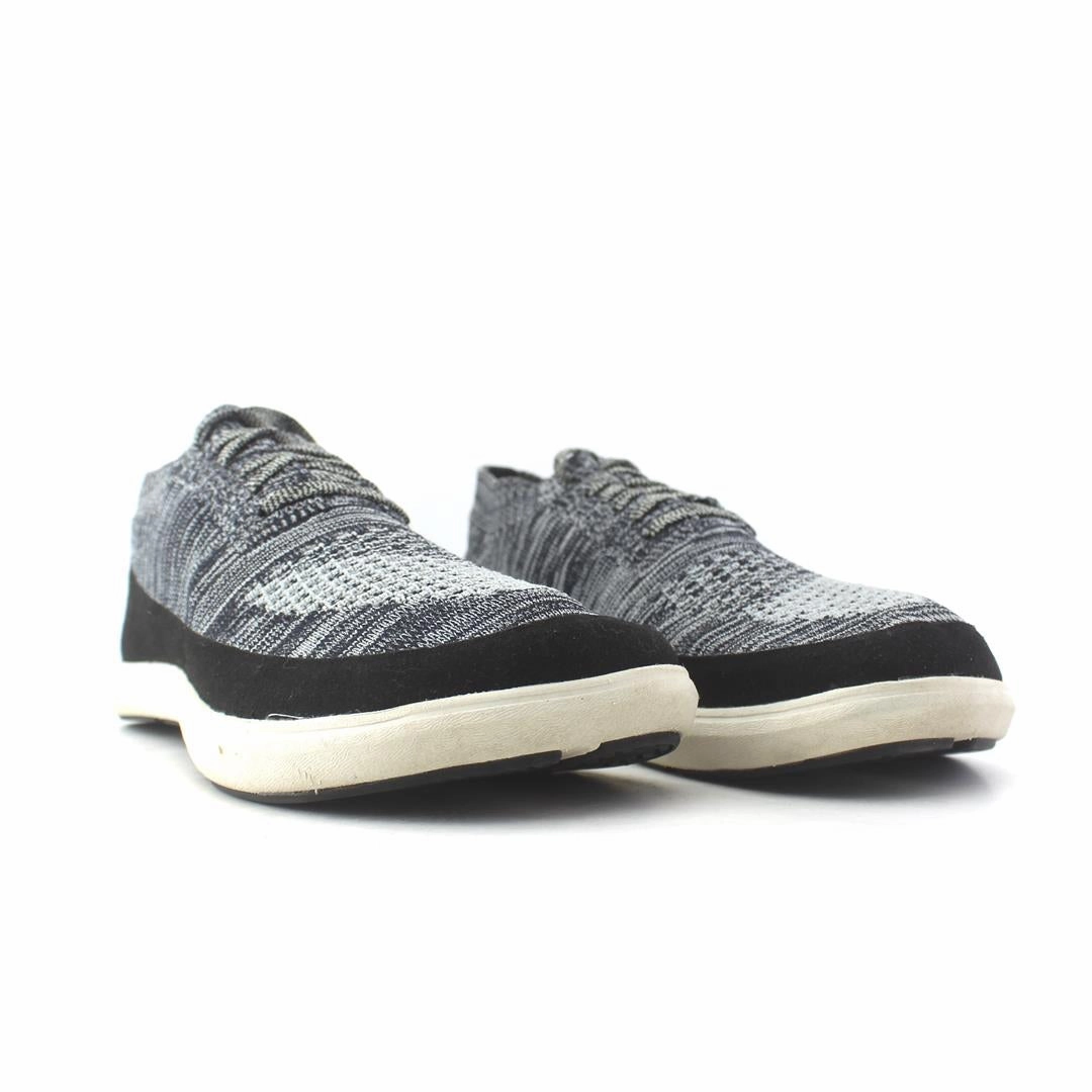 ALTRA VALI lightweight athletic shoe look