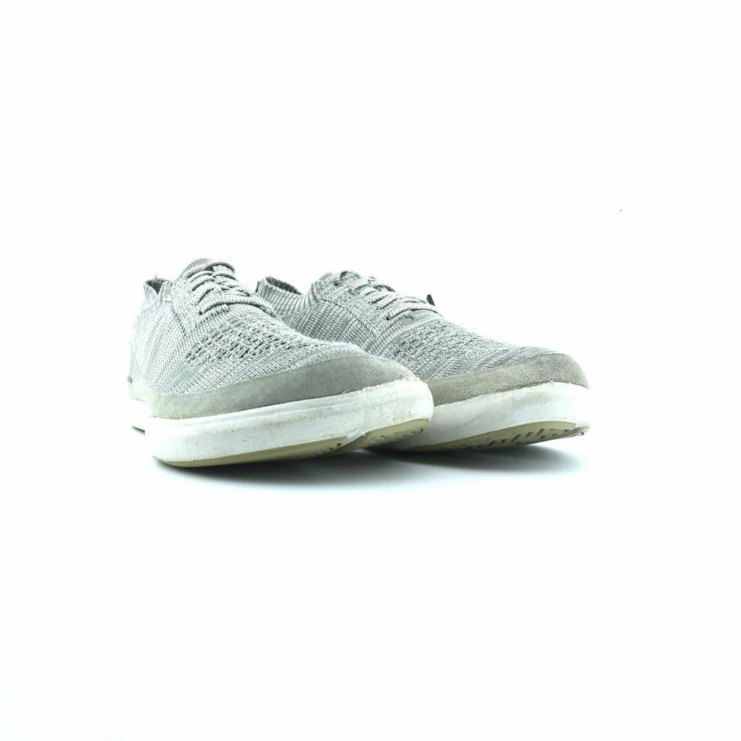 ALTRA VALI lightweight athletic shoe look