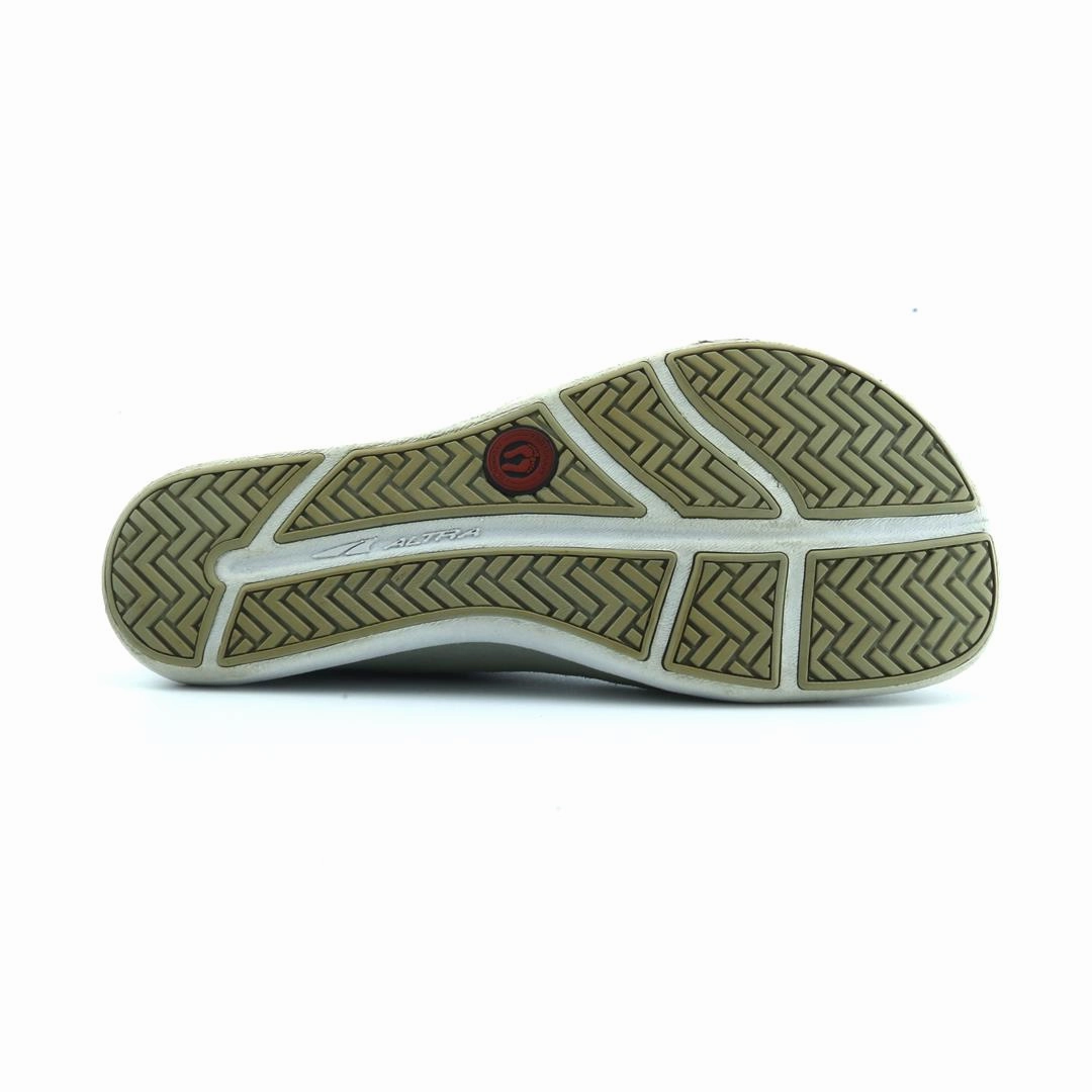 ALTRA VALI lightweight athletic shoe look