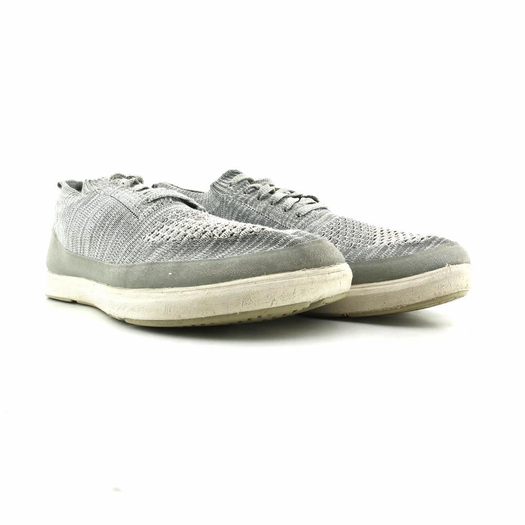 ALTRA VALI lightweight athletic shoe look