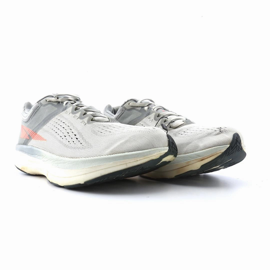 ALTRA VANISH CARBON lightweight athletic shoe look