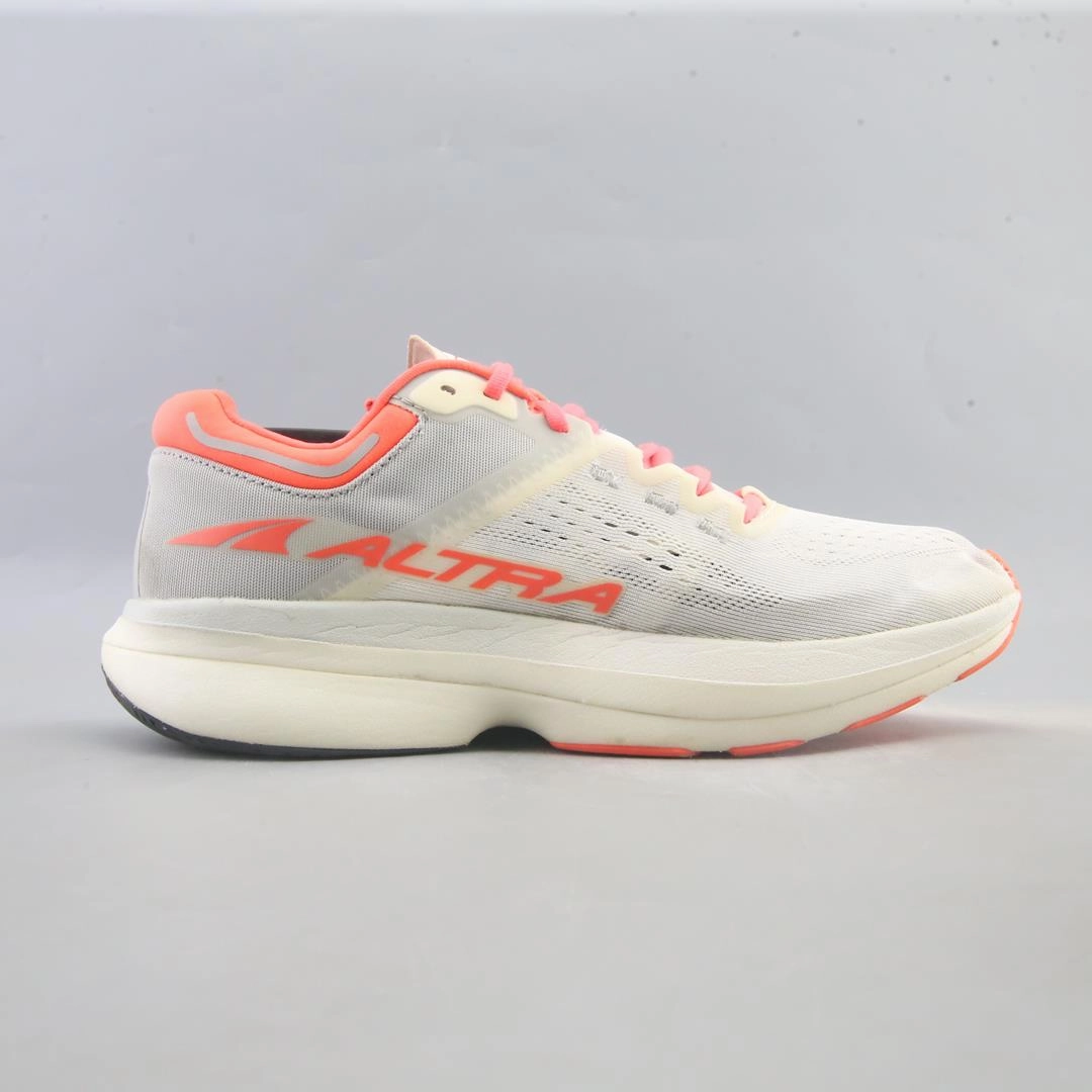 ALTRA VANISH CARBON lightweight athletic shoe look