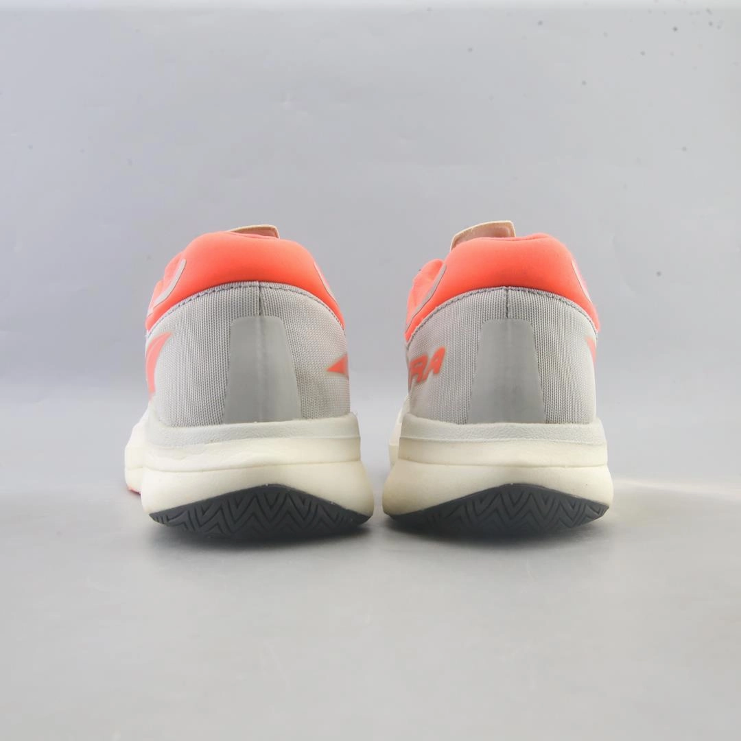ALTRA VANISH CARBON lightweight athletic shoe look
