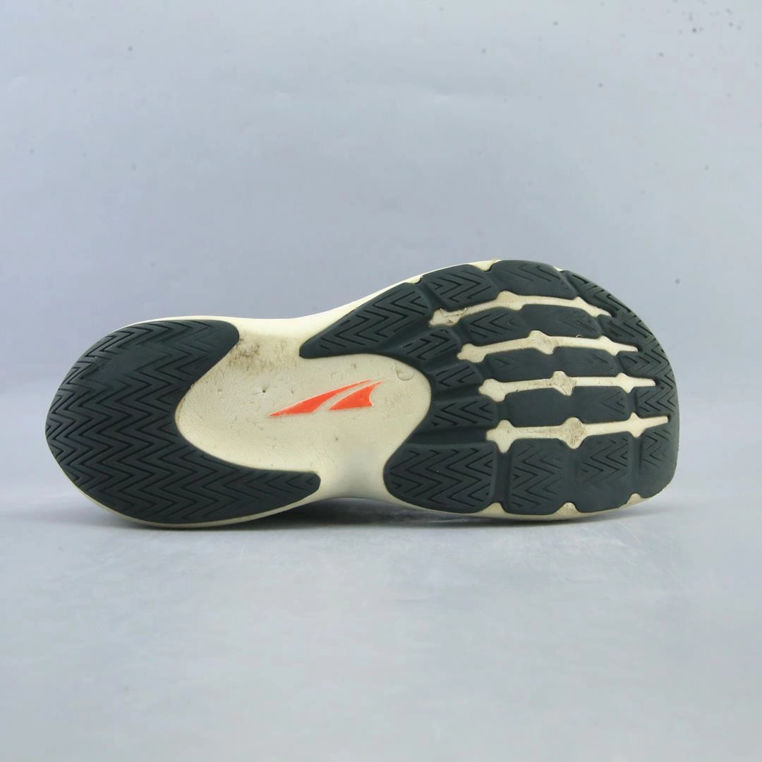 ALTRA VANISH TEMPO lightweight athletic shoe look