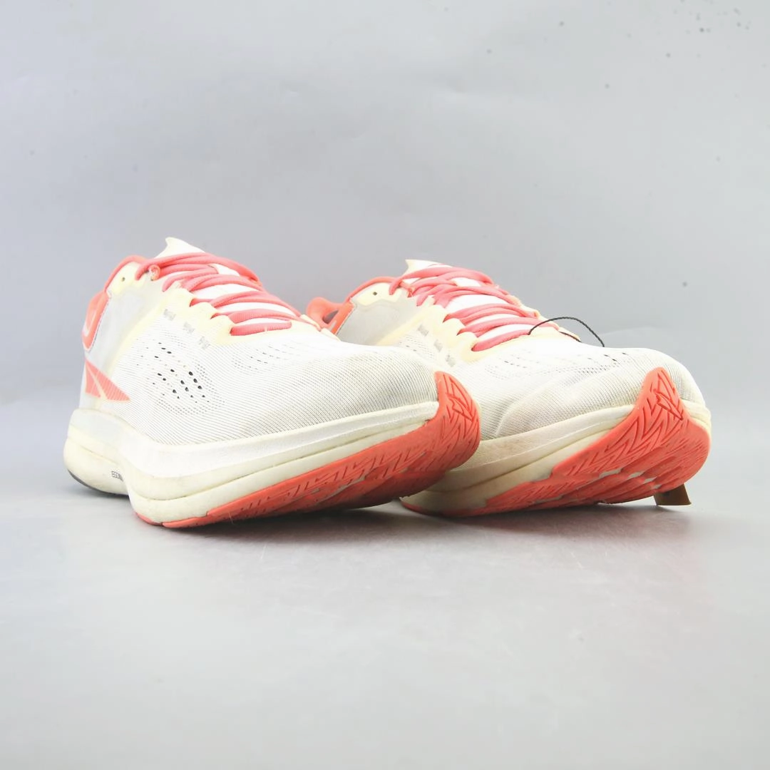 ALTRA  VANISH TEMPO lightweight athletic shoe look