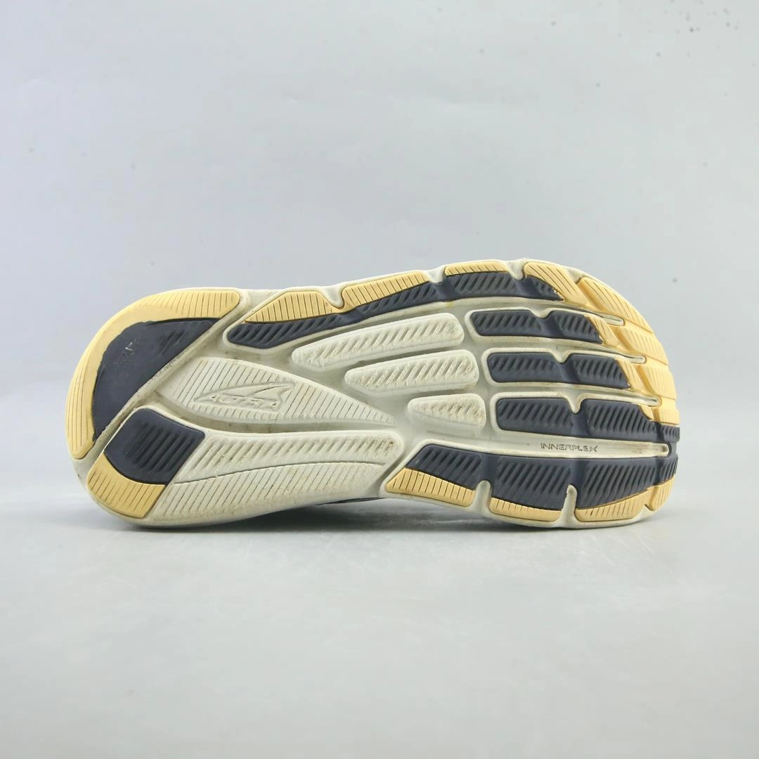 ALTRA VIA OLYMPUS lightweight athletic shoe look