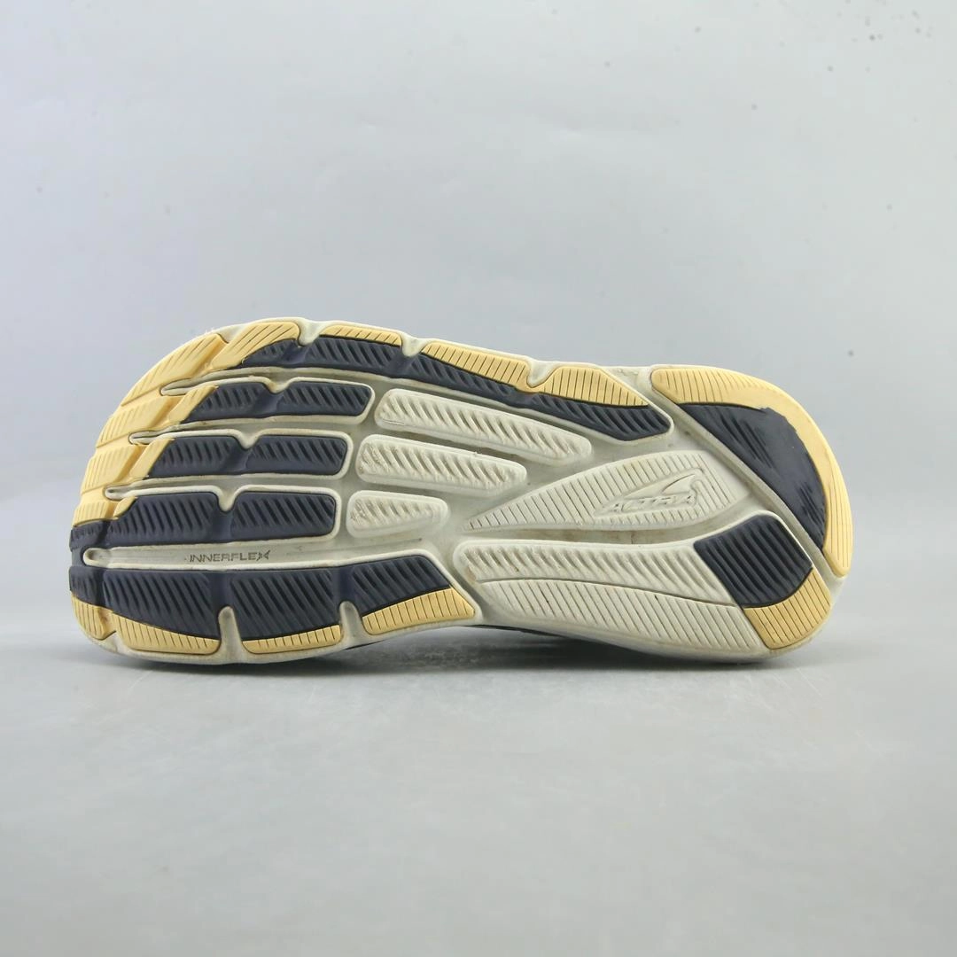 ALTRA VIA OLYMPUS lightweight athletic shoe look