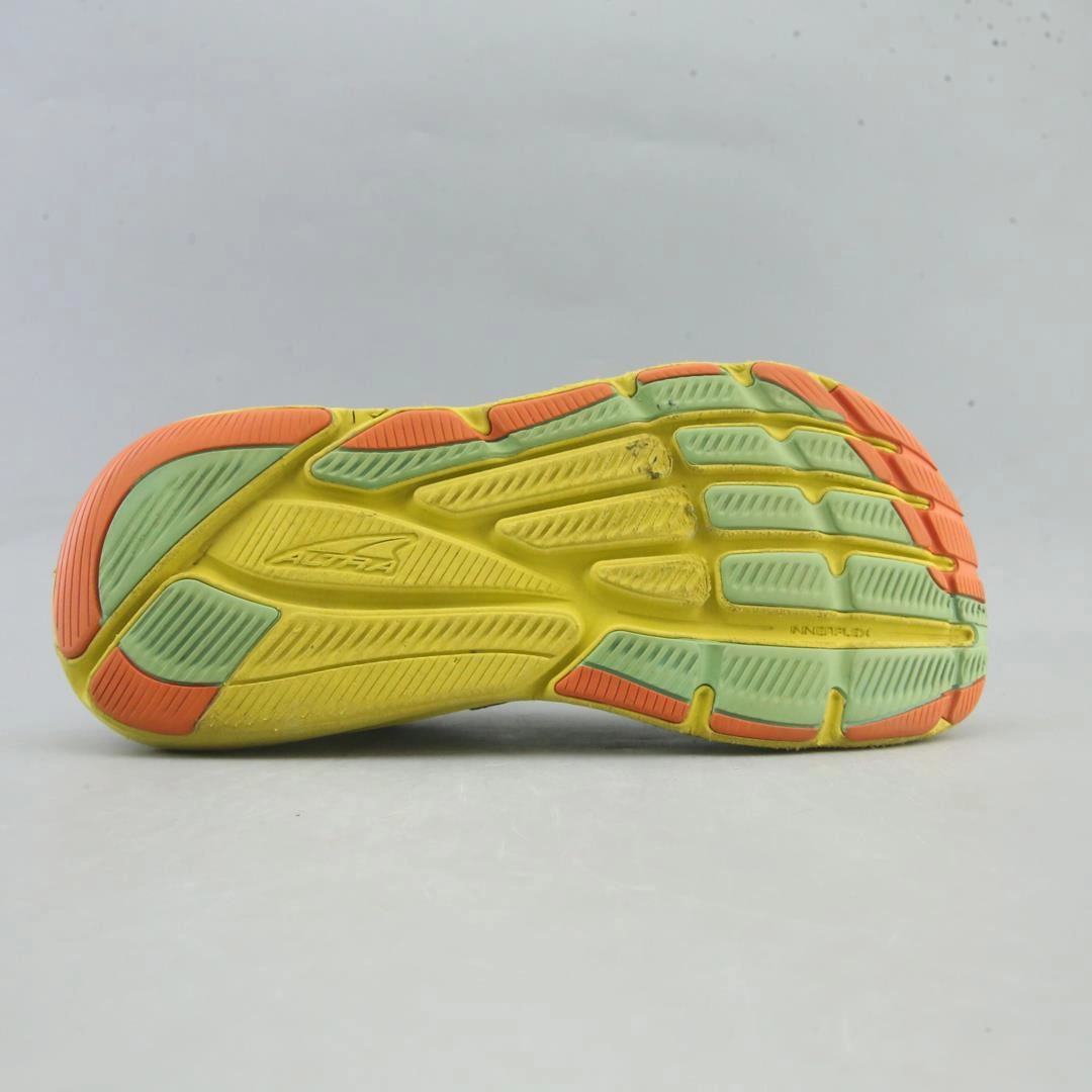 ALTRA VIA OLYMPUS lightweight athletic shoe look