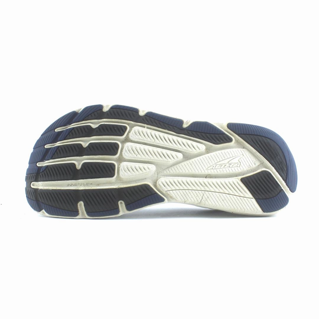 ALTRA VIA OLYMPUS lightweight athletic shoe look