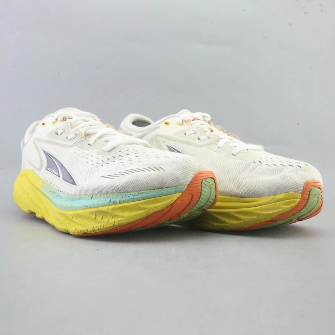 ALTRA VIA OLYMPUS lightweight athletic shoe look