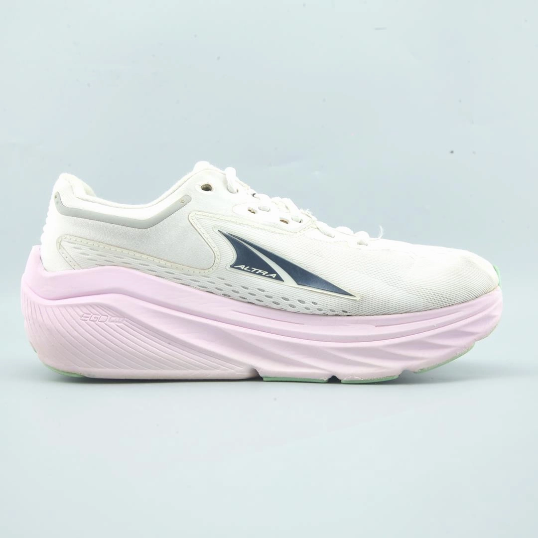 ALTRA VIA OLYMPUS lightweight athletic shoe look