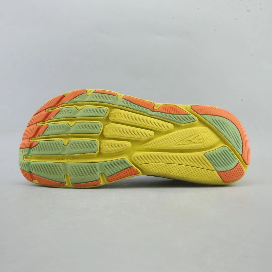ALTRA VIA OLYMPUS lightweight athletic shoe look