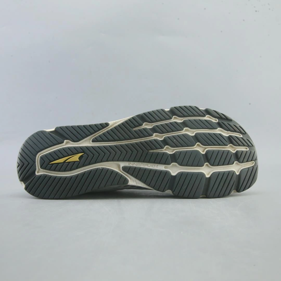 ALTRA VIHO lightweight athletic shoe look