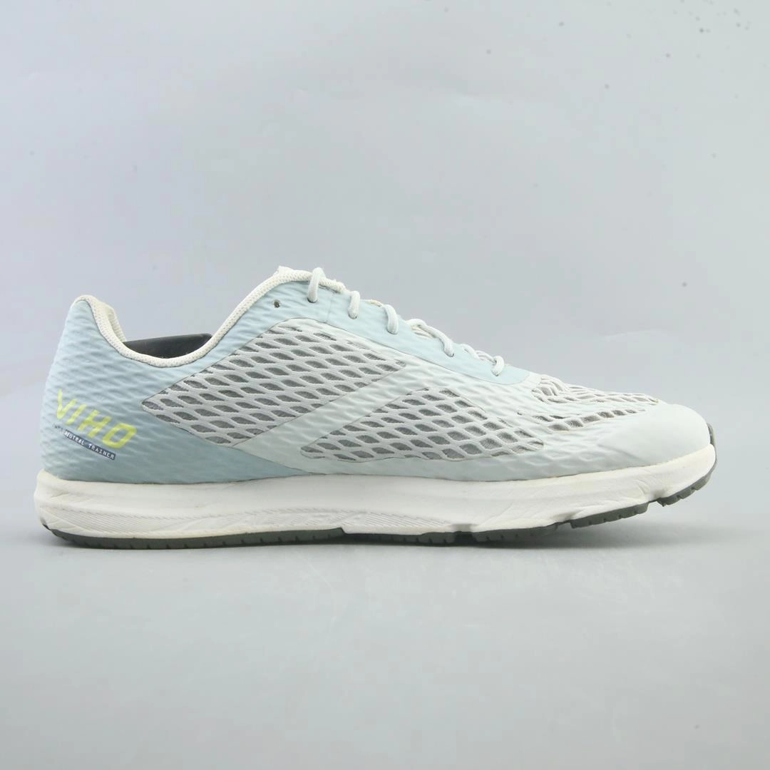 ALTRA VIHO lightweight athletic shoe look