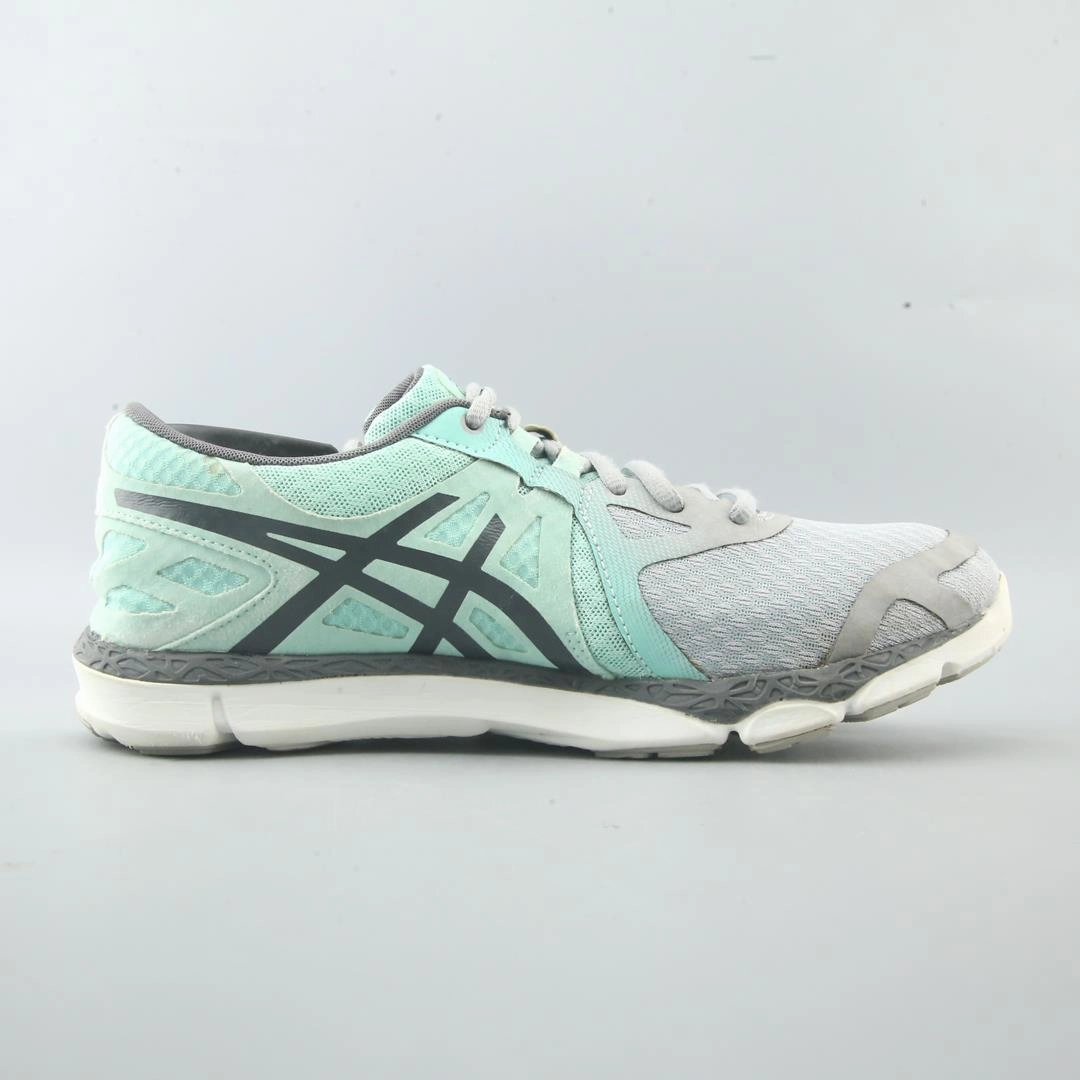 ASICS 33 DFA performance running shoe photos