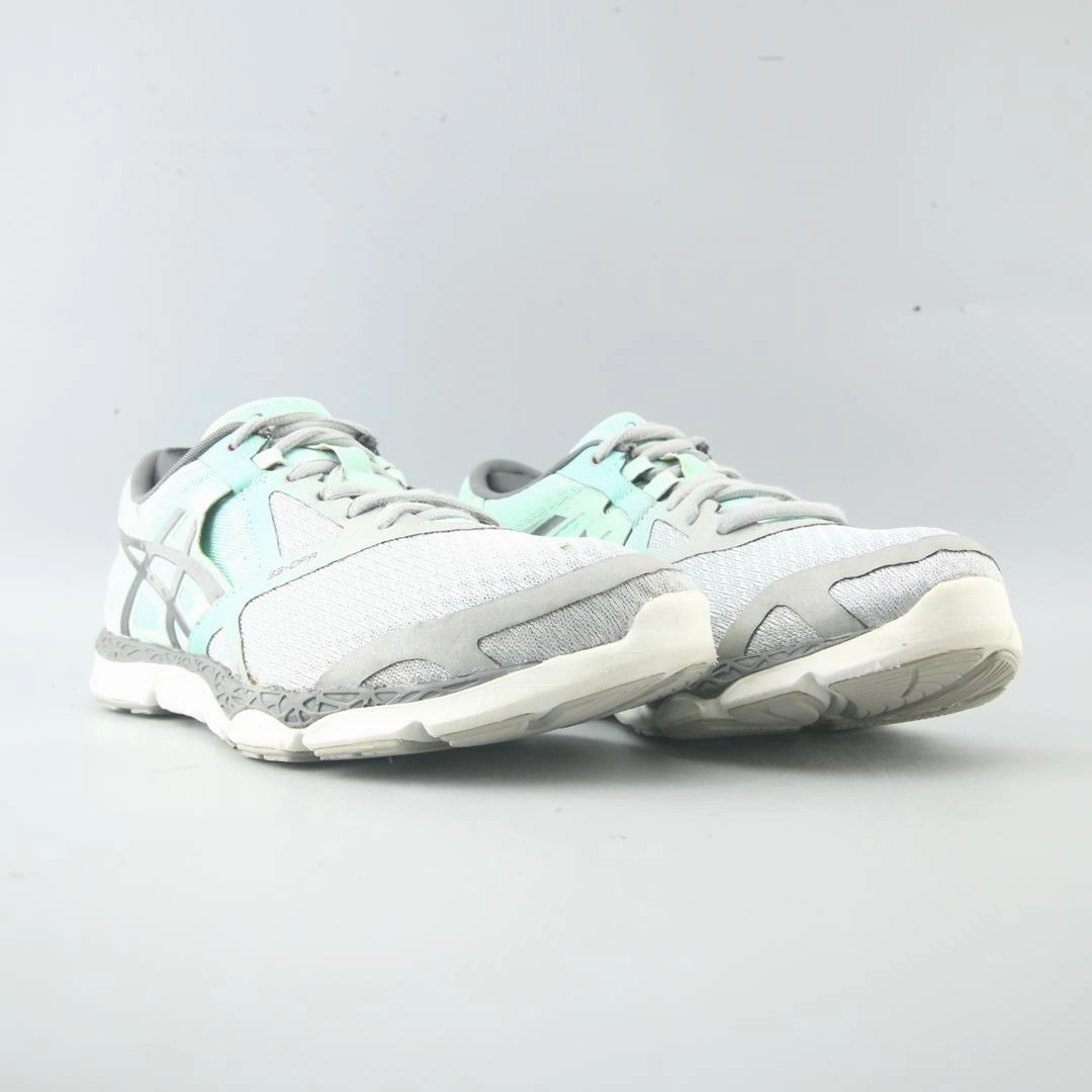ASICS 33 DFA performance running shoe photos
