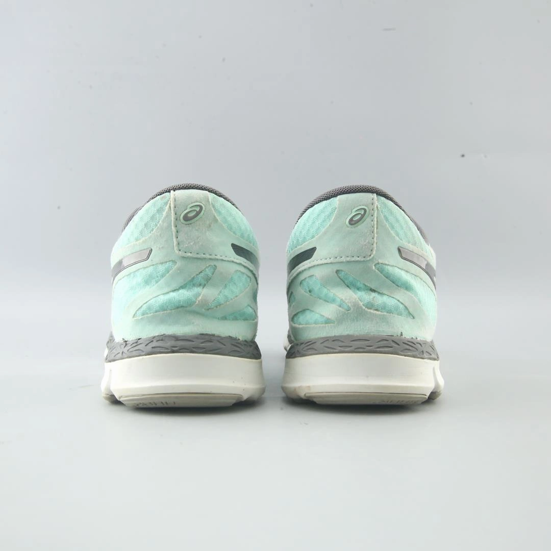 ASICS 33 DFA performance running shoe photos