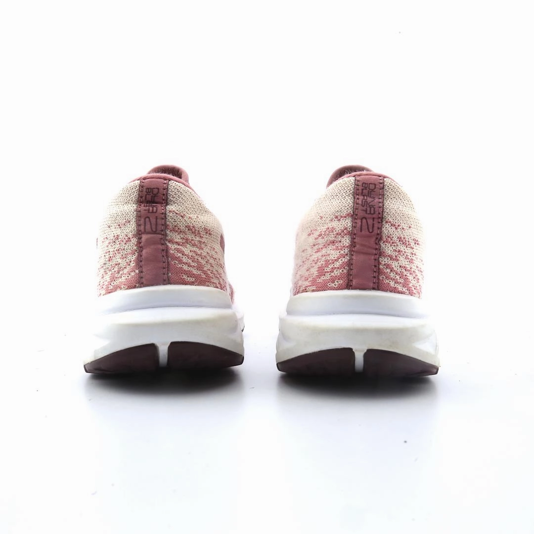 ASICS DYNABLAST 2 lightweight athletic shoe visuals