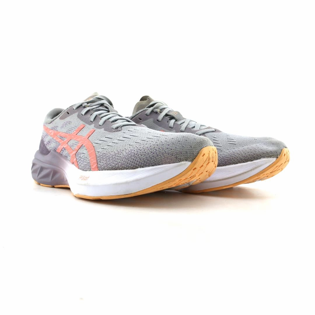 ASICS DYNABLAST 3 sporty Asics footwear images