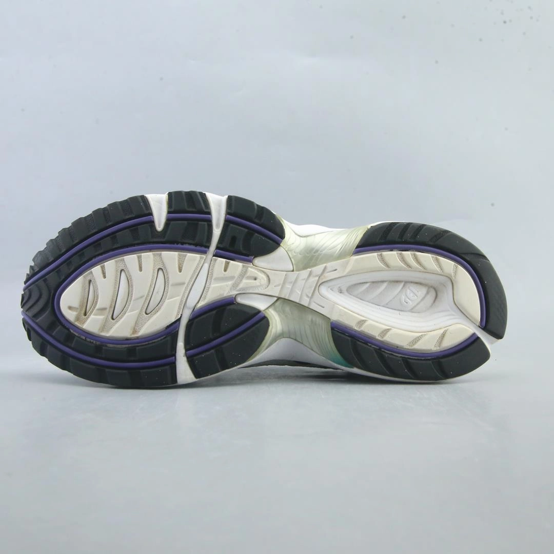 ASICS GEL-1090 lightweight athletic shoe visuals