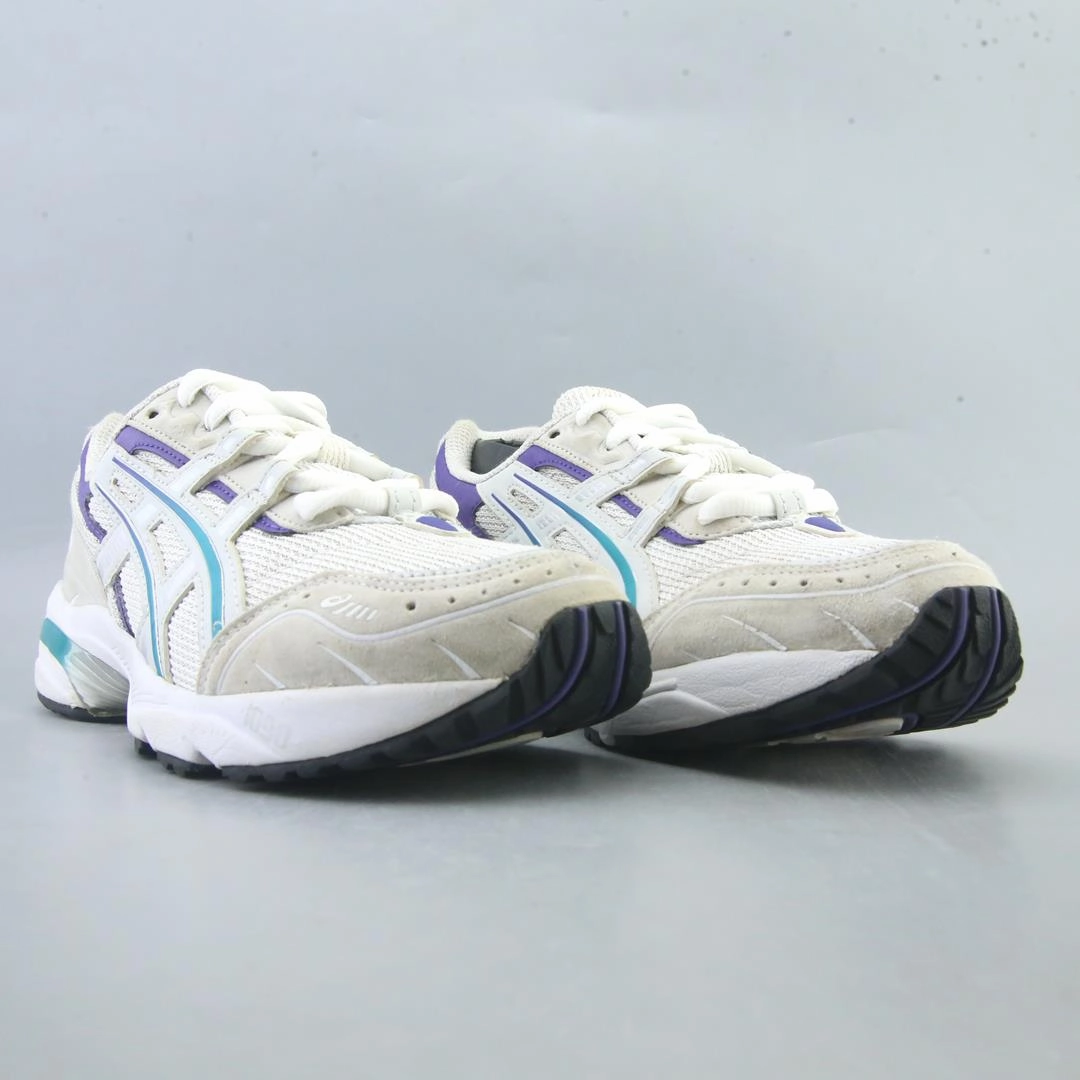 ASICS GEL-1090 lightweight athletic shoe visuals
