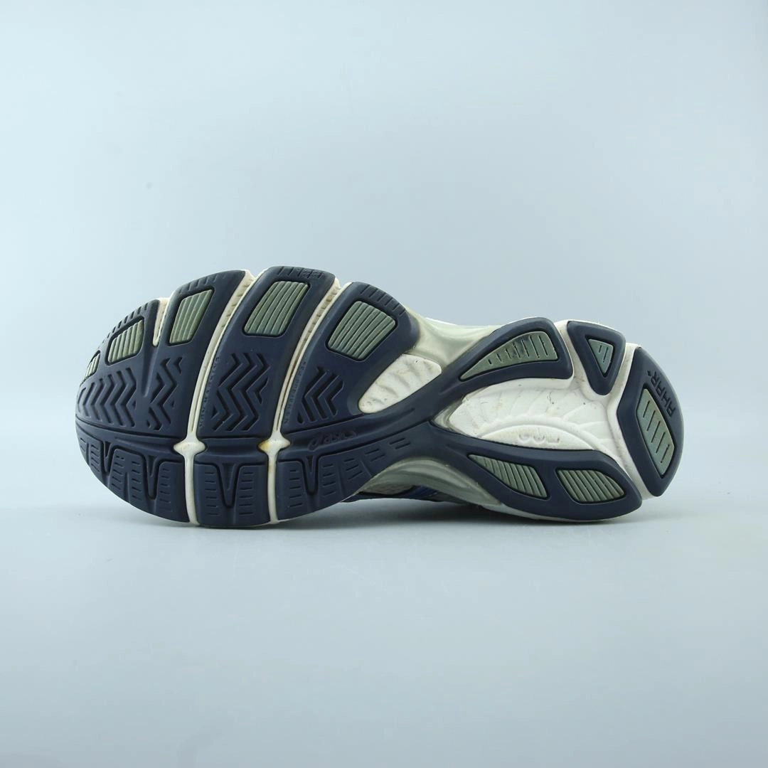 ASICS GEL-190 TR performance running shoe photos