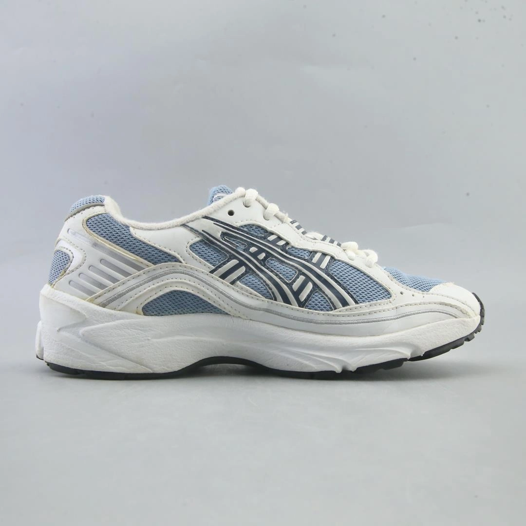ASICS GEL-2110 sporty Asics footwear images