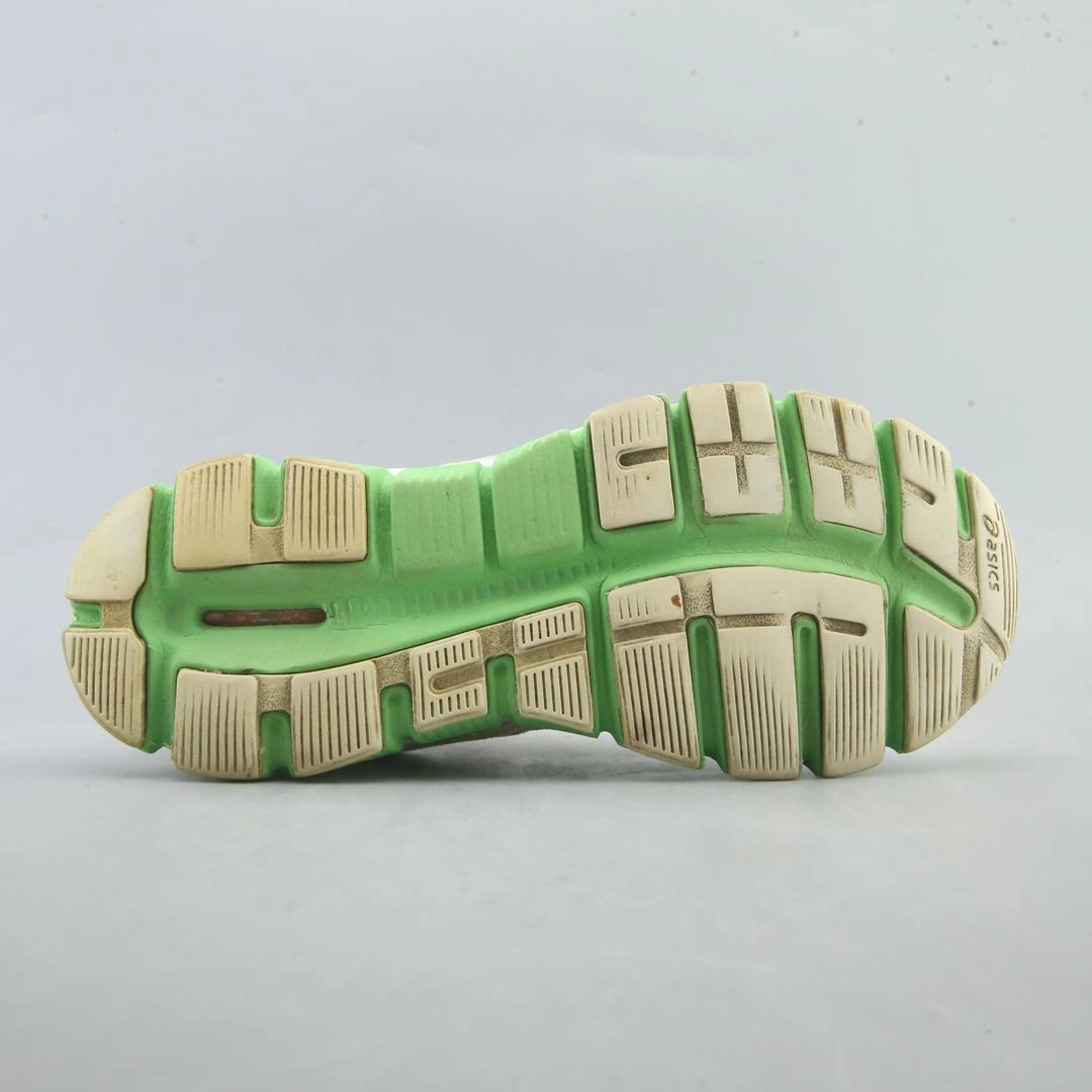 ASICS GEL BLUR 33 lightweight athletic shoe visuals