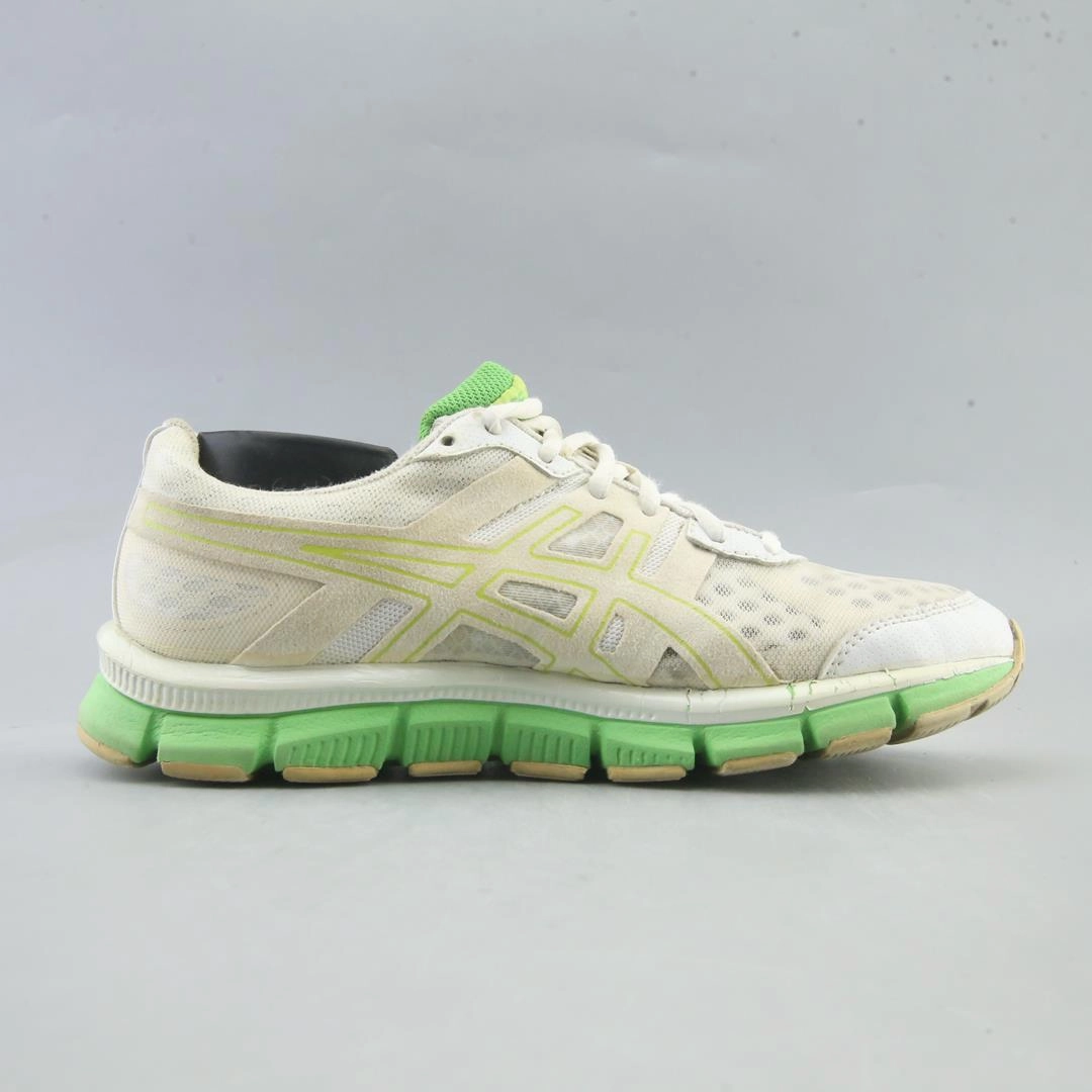 ASICS GEL BLUR 33 lightweight athletic shoe visuals