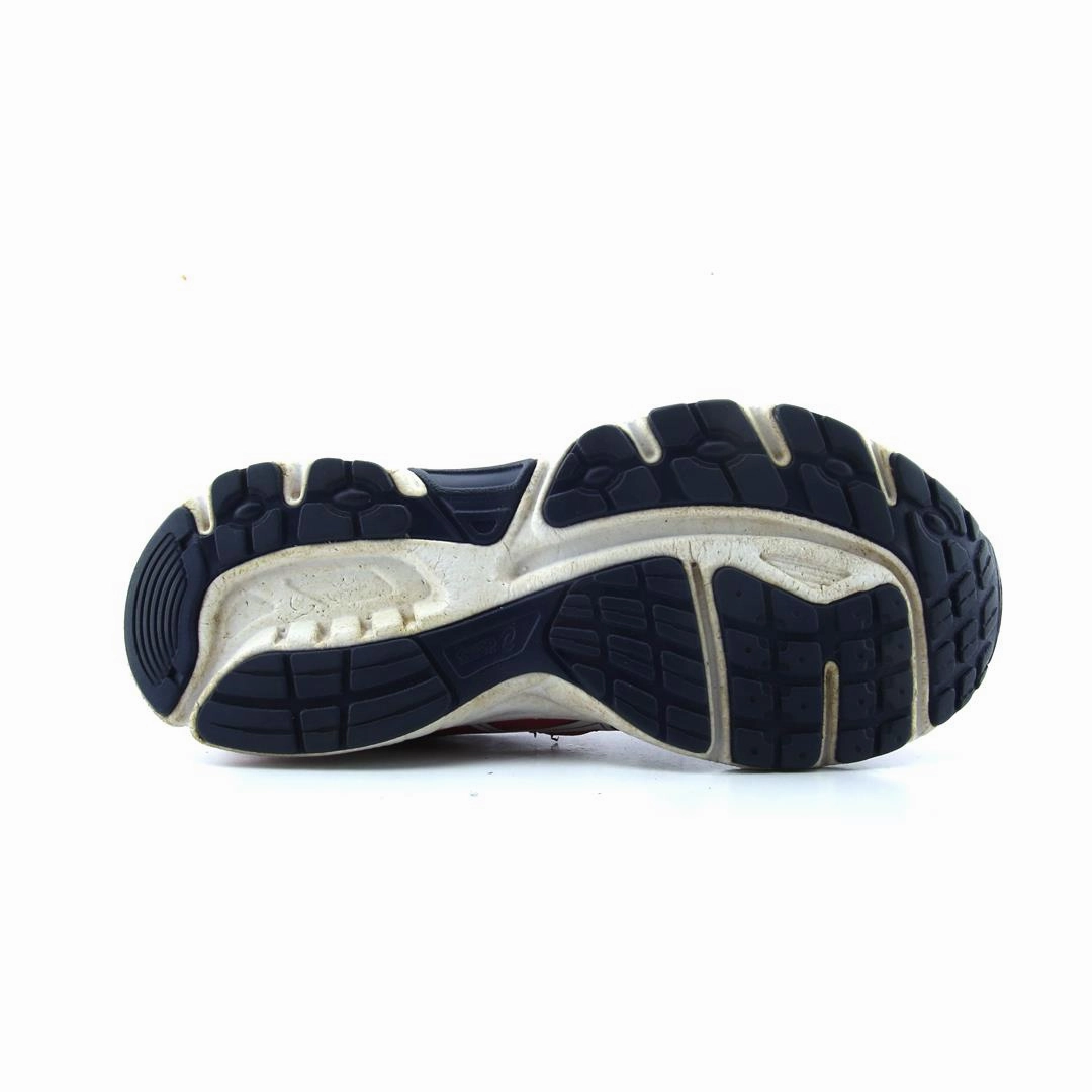 ASICS GEL CONTEND 4 lightweight athletic shoe visuals