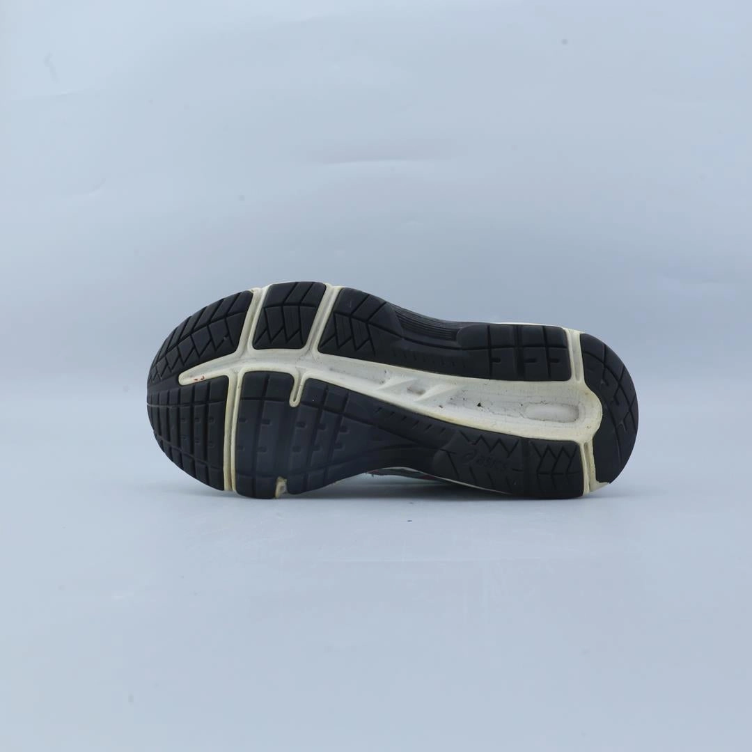 ASICS GEL CONTEND 6 performance running shoe photos