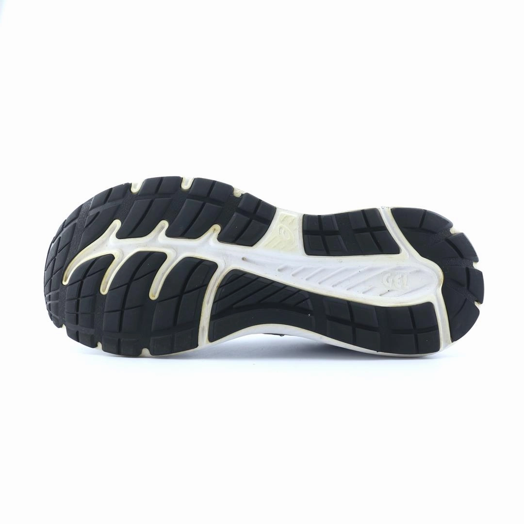 ASICS GEL CONTEND 7 performance running shoe photos