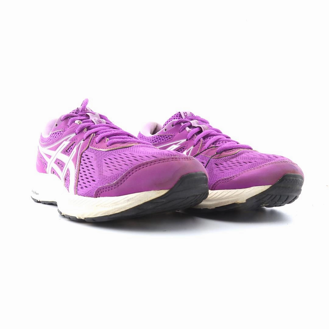 ASICS GEL CONTEND 7 sporty Asics footwear images