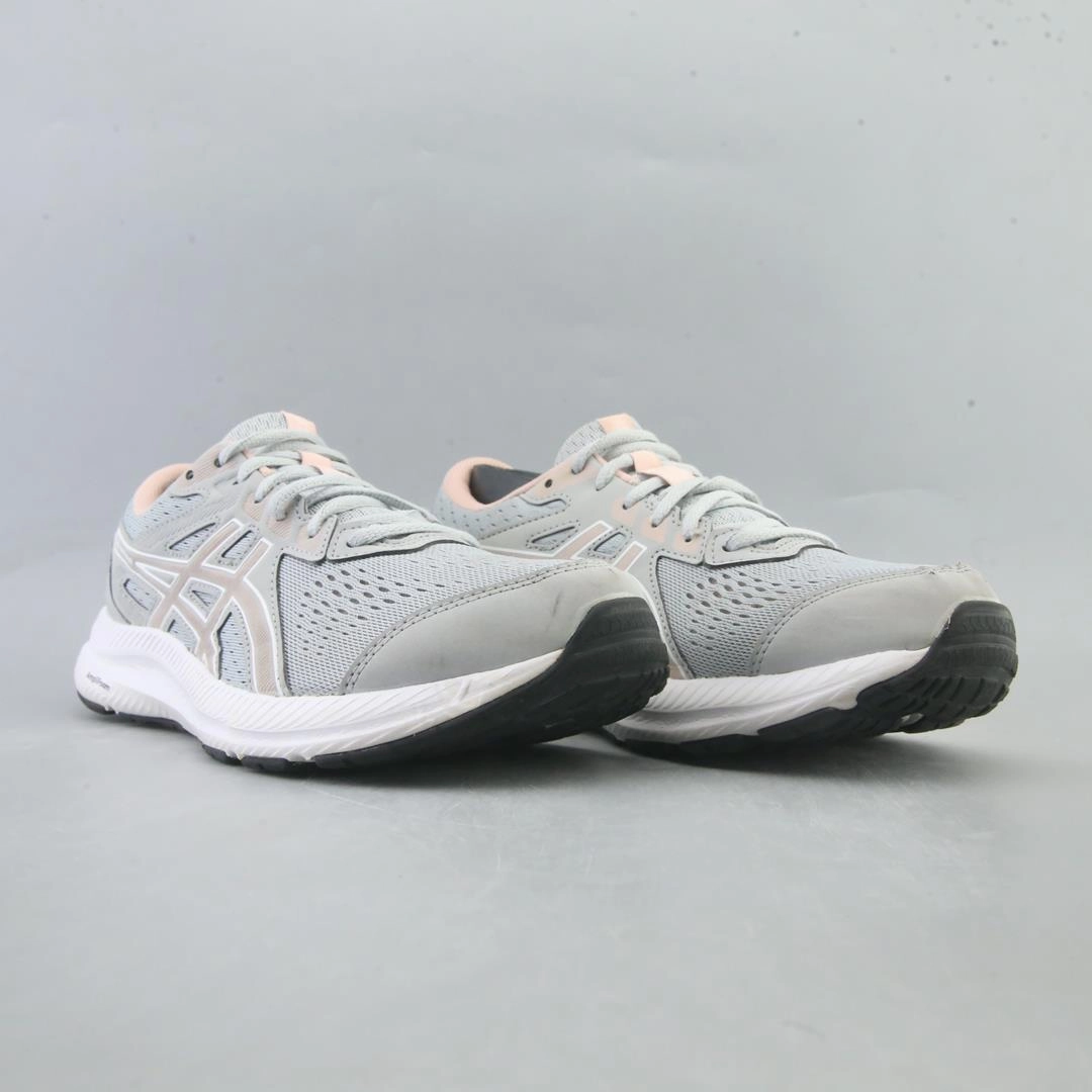 ASICS GEL CONTEND 8 lightweight athletic shoe visuals