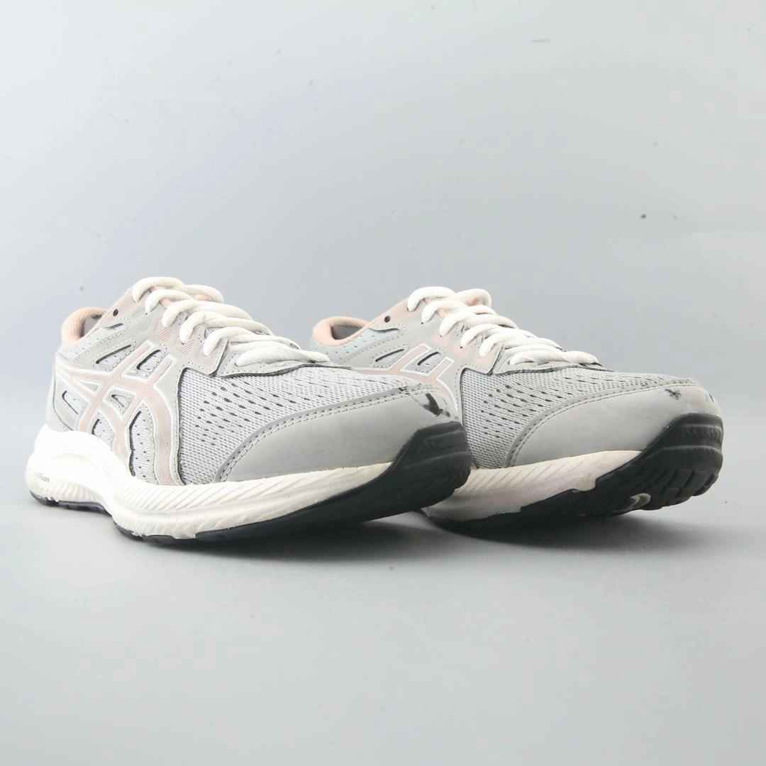 ASICS GEL CONTEND 8 performance running shoe photos